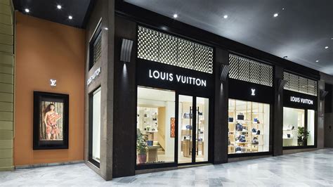 louis vuitton store a bologna|louis vuitton bologna outlet.